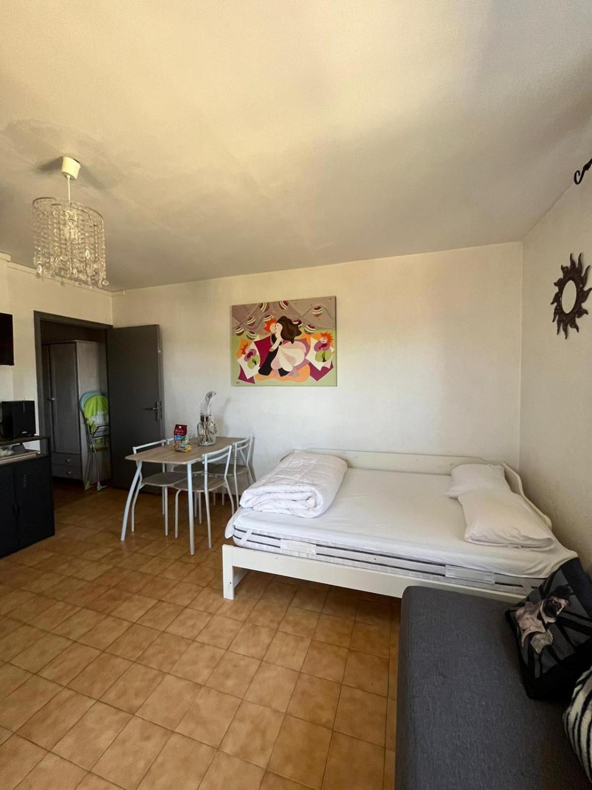 Appartement En Rez De Villa Beausite Mandelieu Eksteriør bilde