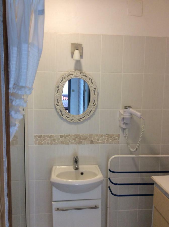 Appartement En Rez De Villa Beausite Mandelieu Eksteriør bilde